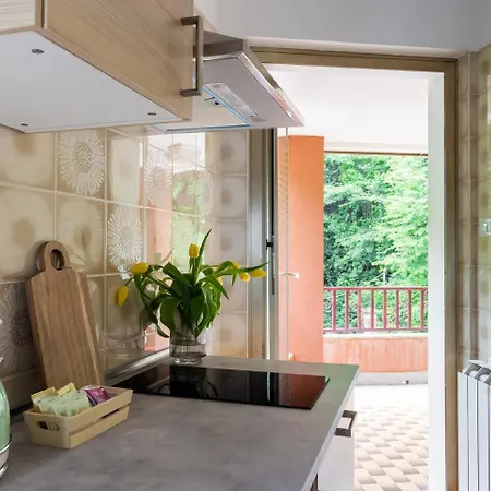 Apartvilla Апартаменти *